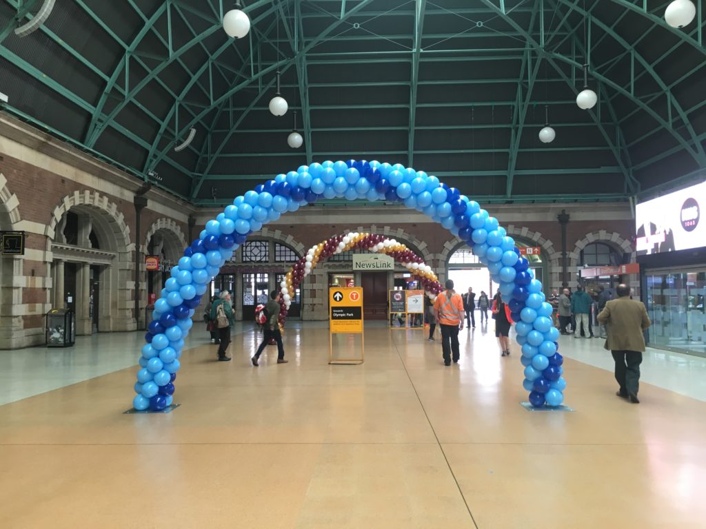 Sporting Arches balloon